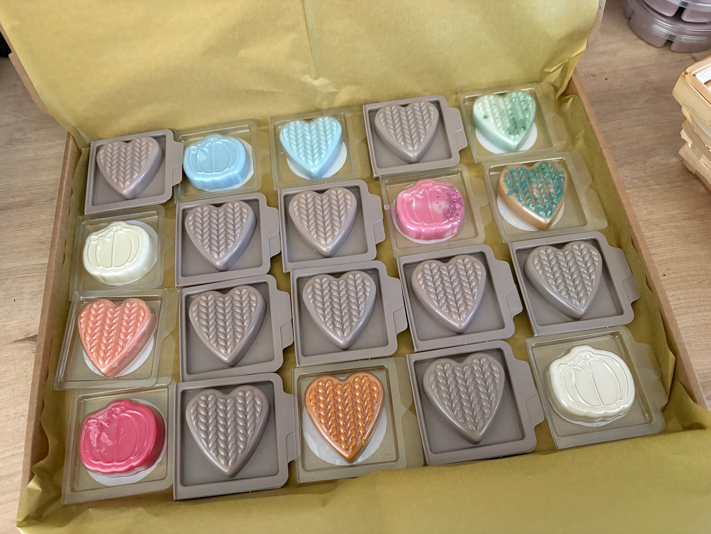20 Heart/Pumpkin Wax Melt samples