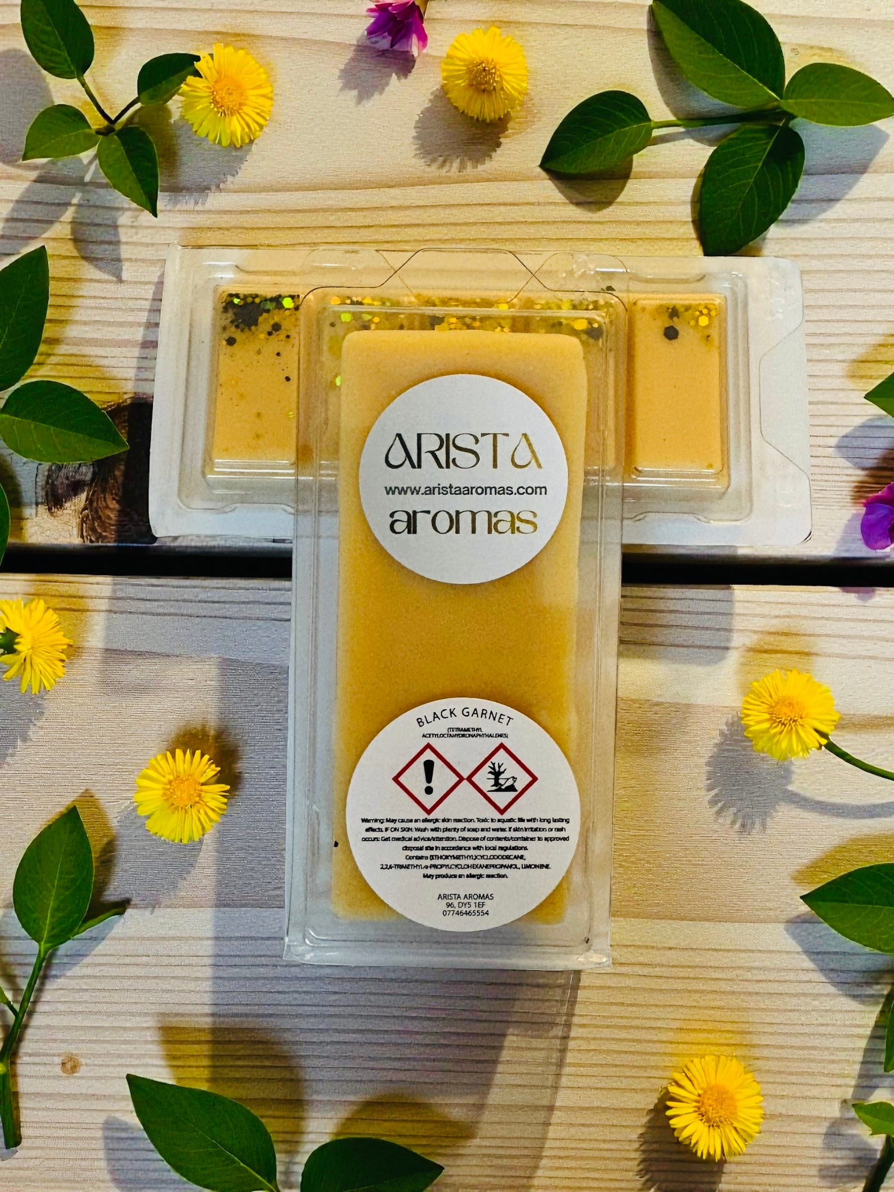 Black Garnet snap bar